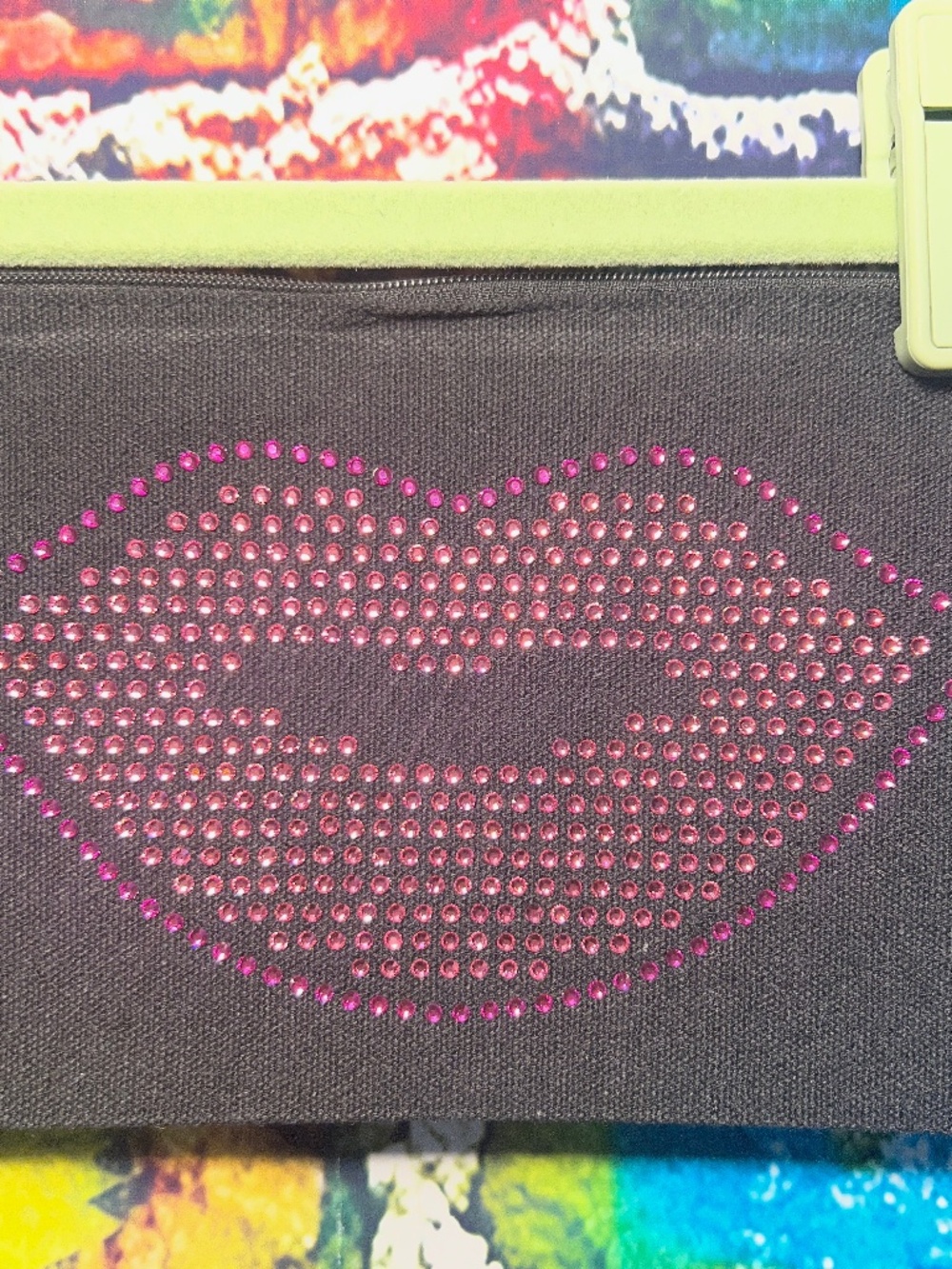 Lips Rhinestone Zipper Pouch [39R] - Picture 2 of 5